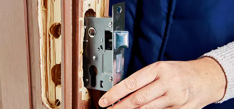 Garage Door Lock Replacement Middle River
